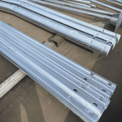 Sicherheitsverzinkte W-Beam Highway Guardrail mit individueller und pulverbeschichteter Oberfläche