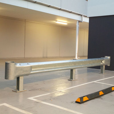 Highway Guardrail und Posts AASHTO M-180 Standard Warmverzinkte Kaltgewalzte Technologie