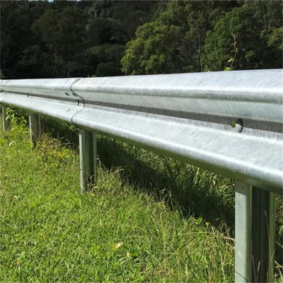 Straßenverkehrssicherheits-Kollisionsschranke Heißtauchverzinkte Straßenschutzgrill AASHTO M-180 Standard
