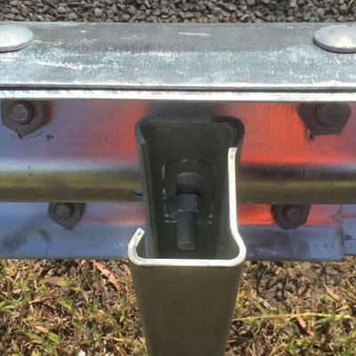 C-Stützpunkt für Warmdip Galvanized Highway Guardrail Korrosionssicherung
