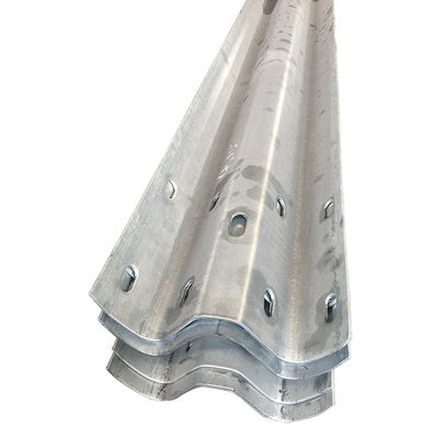 S235JR S275JR AASHTO M 180 Stahl W-Gitterschutz für Außensicherheitsschranke